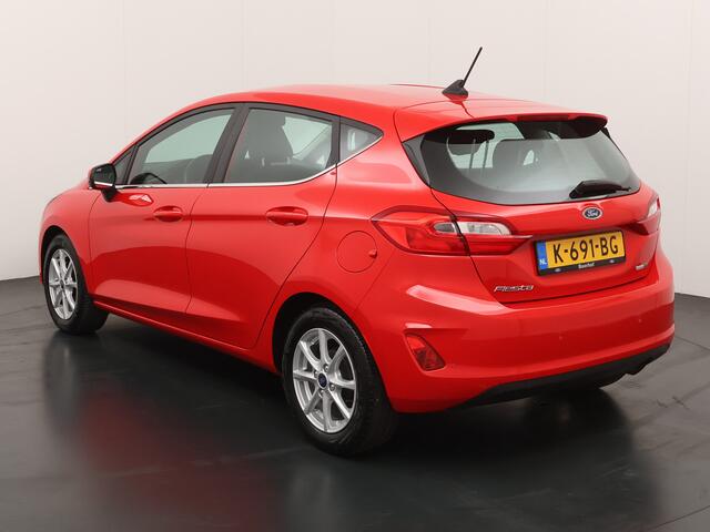 Ford FIESTA EcoBoost Hybrid 125 pk Titanium | Clima | Cruise | Parkeersensoren | Groot scherm | 17-inch |