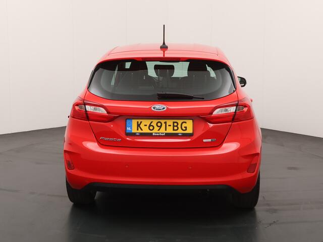 Ford FIESTA EcoBoost Hybrid 125 pk Titanium | Clima | Cruise | Parkeersensoren | Groot scherm | 17-inch |