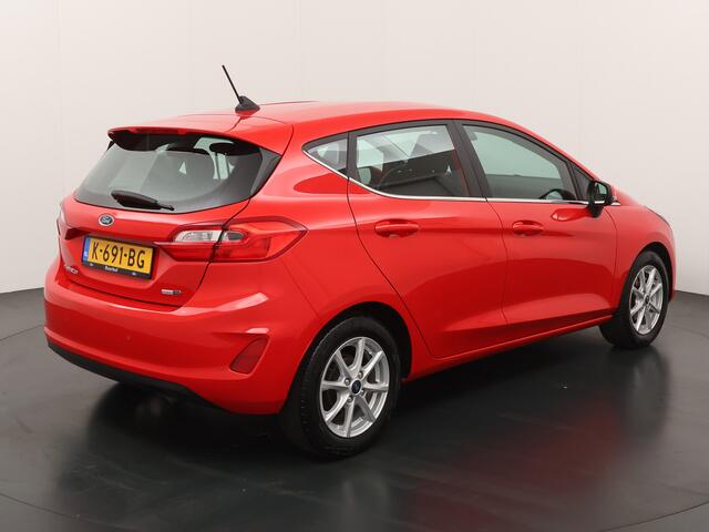 Ford FIESTA EcoBoost Hybrid 125 pk Titanium | Clima | Cruise | Parkeersensoren | Groot scherm | 17-inch |