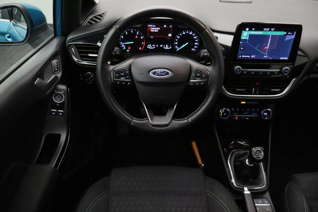 Ford FIESTA 1.0 EcoBoost Titanium 2018 | Goed Onderhouden | Navigatie | Stoelverwarming | Stuurverwarming | Carplay | Lichtmetalen Velgen | DAB Radio | Achteruitrij Camera | 2 Sleutels | Boekjes | Nationale Autopas