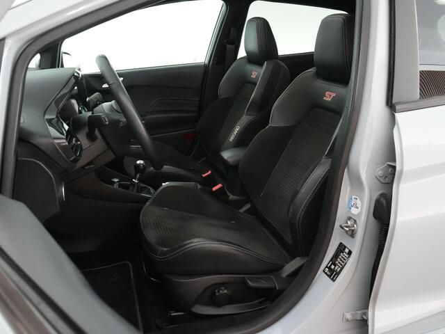 Ford FIESTA ST-3 1.5 PERFORMANCE PACK |dealer onderhouden|sper diff|launch control|panoramadak|B&O|Apple Carplay|BLIS|LED|winterpack|parkeercamera|