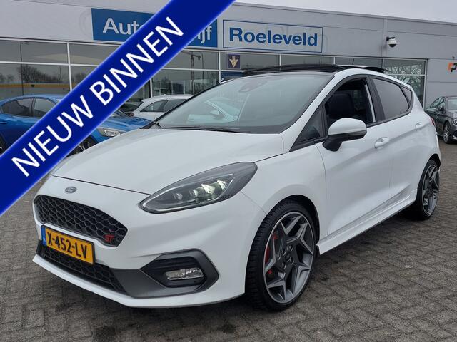 Ford FIESTA 1.5 EcoBoost 200pk ST-3 Performance-Pack | Navi + Apple Carplay | B&O Sound Clima | Cruise | Panorama Schuifdak | Keyless Entry | Led Koplampen | Pdc+Camera | Privacy Glass | 18''lm