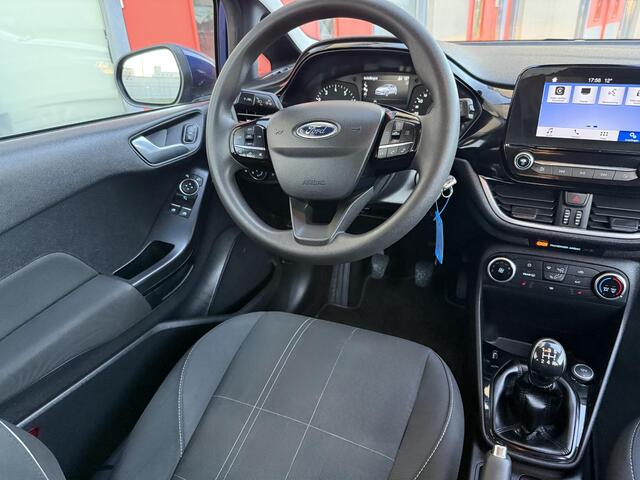 Ford FIESTA 1.1 Titanuim, CarPlay, Nieuwe Distributie Riem
