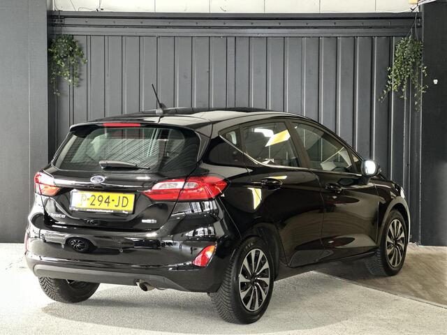 Ford FIESTA 1.0 EcoBoost Hybrid Titanium | Carplay | Navi | Cruise Control | Parkeersensor achter | LED koplampen |