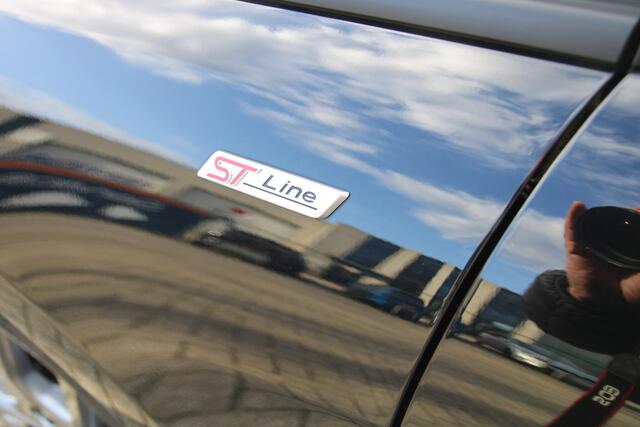 Ford FIESTA 1.0 EcoBoost Hybrid ST-Line WINTER-PACK | NAVIGATIE| PARKEERSENSOREN ACHTER |