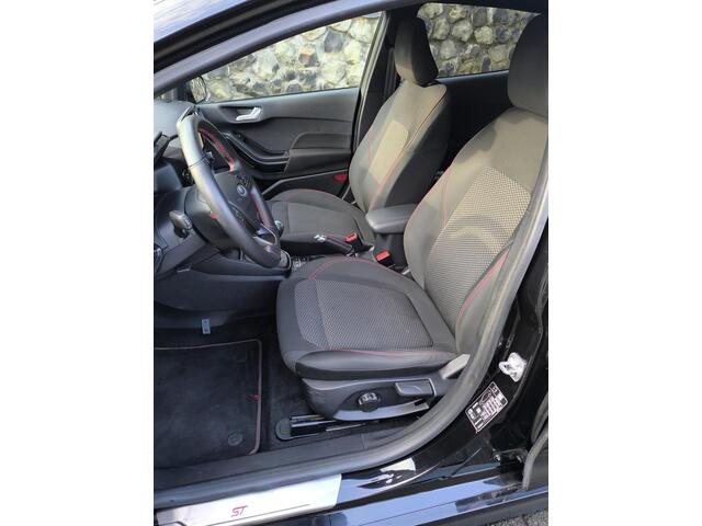 Ford FIESTA 1.0 EcoBoost ST-Line X Carplay,Camera, parkeerhulp, stoel +stuur verwarming, virtual cockpit.