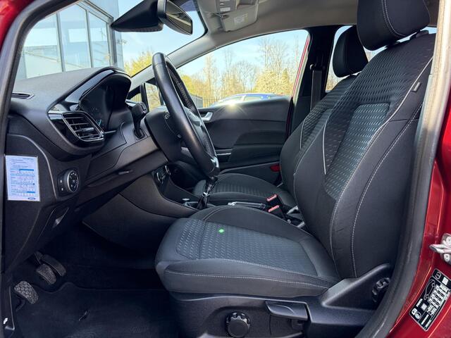 Ford FIESTA 1.0 EcoBoost Titanium Dealer Onderhouden,6 Bak,Navi,Camera,Clima,Cruise,Lm velgen,Apple Carplay/Android Auto,Rijstrooksensor,Pdc V+A,102pk,N.A.P,Apk tot 04-2027,Titanium Uitvoering