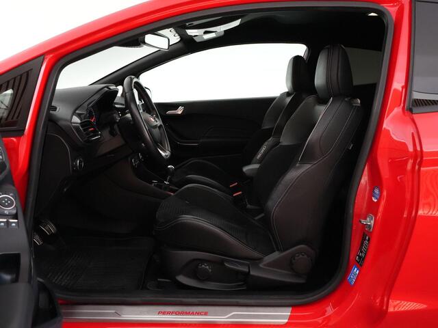 Ford FIESTA ST-3 1.5 200pk PERFORMANCE PACK |sper diff|launch control|KW schroefset|B&O|blind spot|LED-koplampen|Apple Carplay|parkeersensoren|winterpack|18" lichtmetalen velgen|