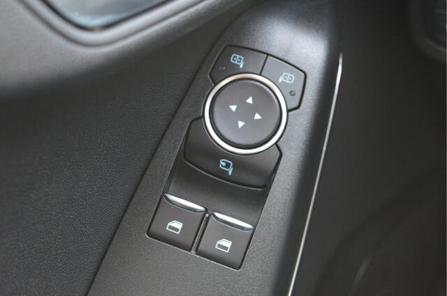 Ford FIESTA 100PK EcoBoost Titanium Clima / Apple,android / Cruise / Lane ass.
