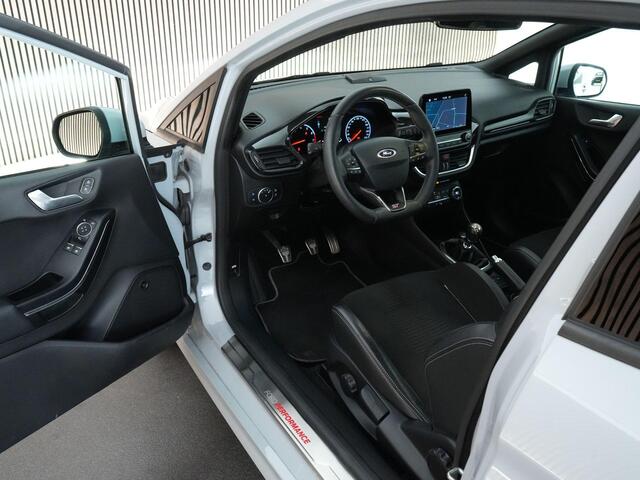 Ford FIESTA ST-3 1.5 200pk |perfect onderhouden|B&O|Apple Carplay|winterpack|LED-koplampen|cruise control|parkeer sensoren|
