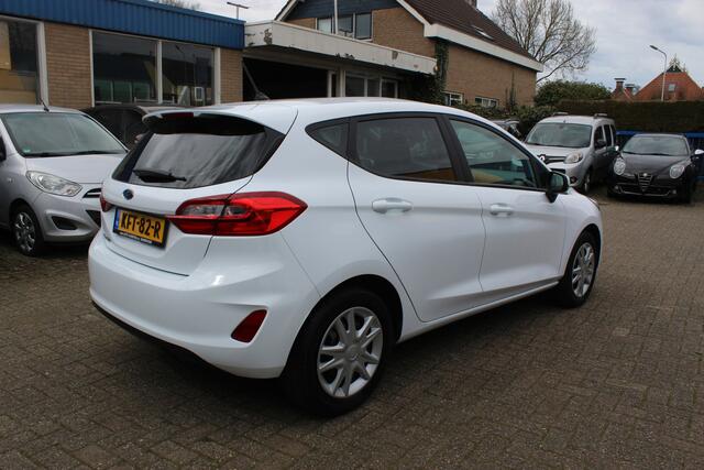 Ford FIESTA 1.1i "Trend" Airco - 5 Deurs !!