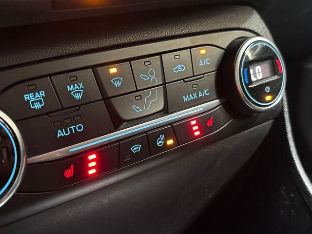 Ford FIESTA 1.0 EcoBoost Titanium (APPLE CARPLAY, GROOT NAVI, STUUR/STOELVERWARMING, BANG&OLUFSEN, CAMERA, SPORTSTOELEN, ADAPTIVE CRUISE, LM VELGEN, NIEUWSTAAT)