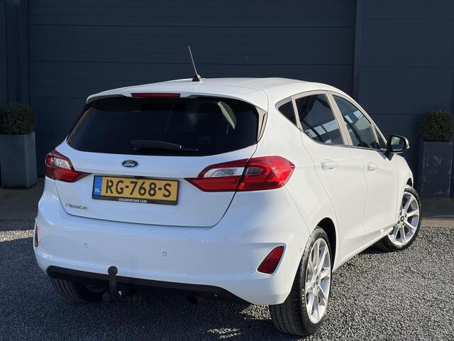 Ford FIESTA 1.0 EcoBoost Titanium 2e Eigenaar,6 Bak,Camera,Trekhaak,Navi,102pk,Pdc V+A,Lm velgen,5 Deurs,N.A.P,Net beurt gehad,Bj 11-2017,Rijstrooksensor,Apk tot 12-2026