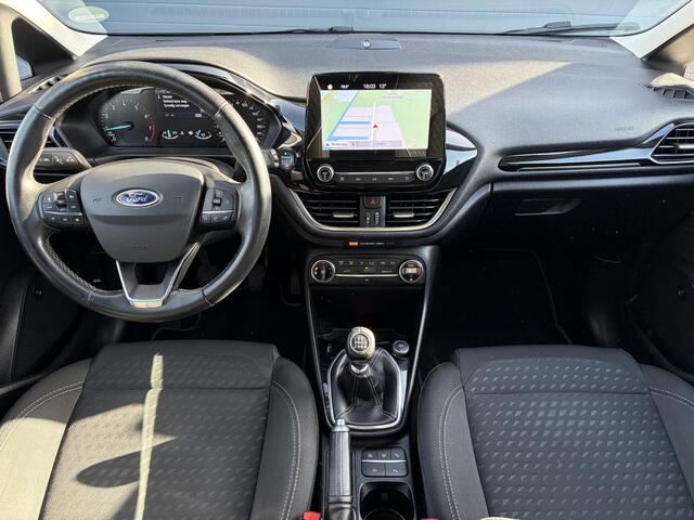 Ford FIESTA 1.0 EcoBoost Titanium 2e Eigenaar,6 Bak,Camera,Trekhaak,Navi,102pk,Pdc V+A,Lm velgen,5 Deurs,N.A.P,Net beurt gehad,Bj 11-2017,Rijstrooksensor,Apk tot 12-2026