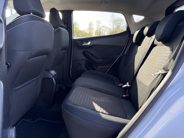 Ford FIESTA 1.0 EcoBoost Titanium 2e Eigenaar,6 Bak,Camera,Trekhaak,Navi,102pk,Pdc V+A,Lm velgen,5 Deurs,N.A.P,Net beurt gehad,Bj 11-2017,Rijstrooksensor,Apk tot 12-2026