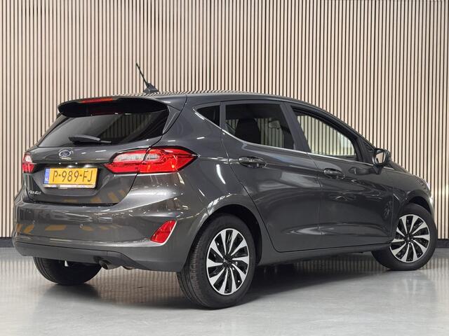 Ford FIESTA 100pk Titanium Navigatie Climat Cruise Parkeersensoren Privacy Glass Dealeronderhouden
