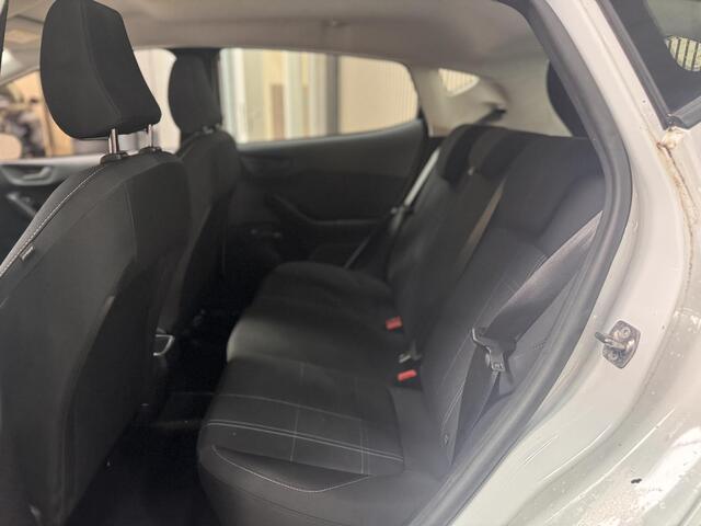 Ford FIESTA 125pk Automaat Connected Navigatie Cruise Control Parkeersensoren Dealeronderhouden