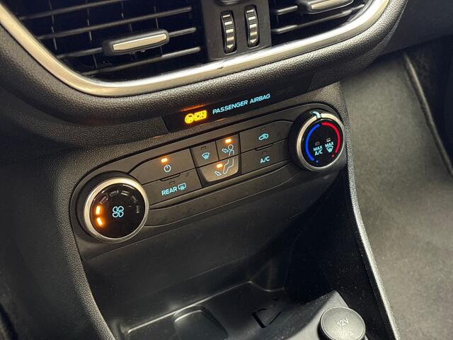 Ford FIESTA 1.0 EcoBoost Sport (APPLE CARPLAY, GROOT NAVI, AIRCO, PARKEERSENSOREN, CRUISE, SPORTSTOELEN, NIEUWE APK, NIEUWSTAAT)
