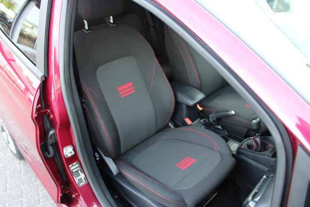 Ford FIESTA 1.0 EcoBoost Hybrid ST-Line 125pk Led/AppleAndroid/NL Auto!!