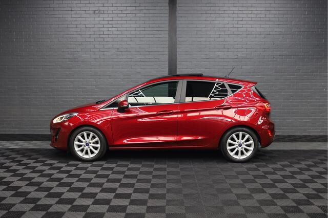 Ford FIESTA 1.0 EcoBoost Vignale | PANORAMADAK | AUTOMAAT | TREKHAAK | CAMERA | PDC | LMV |