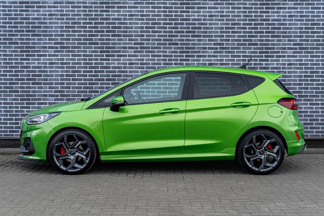 Ford FIESTA 1.5 EcoBoost ST-3 | 5-Deurs | Achteruitrijcamera | Parkeersensoren | Navigatie | Apple Carplay | Android Auto | LED Koplampen | Stoelverwarming | Climate Control | Cruise Control | Keyless Entry