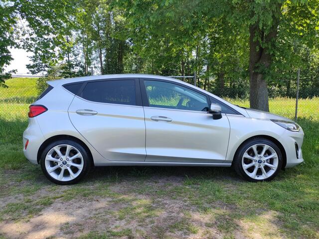 Ford FIESTA 1.0 EB 125PK Hybrid Titanium AUTOMAAT | WINTERPACK | CARPLAY NAVI | SENSOREN ACHTER |