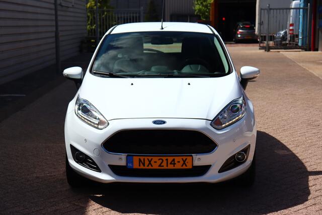 Ford FIESTA 1.0 Style Ultimate O.a: Airco, Cruise, Navi, PDC, Bluetooth, Rijklaar, Etc. All-in prijs!