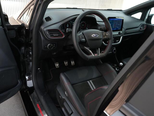 Ford FIESTA ST-X 1.5 200pk |fabrieksgarantie 2030|launch control|Bang&Olufsen|Apple Carplay|paarkeer camera|cruise control|winterpack|18" LMV|