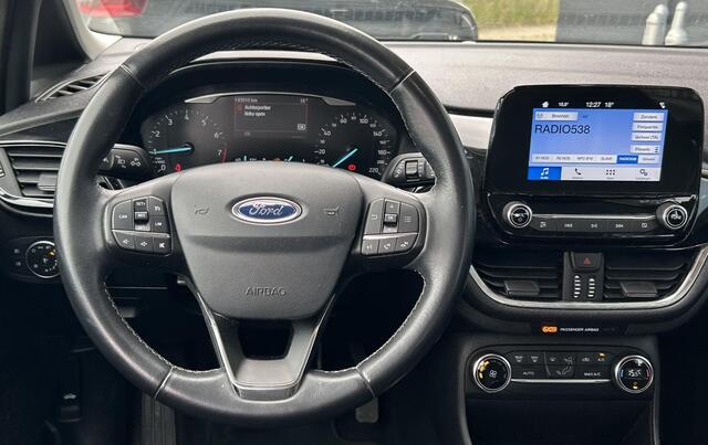 Ford FIESTA 1.0 EcoBoost Titanium 101PK | Nieuw Model | NL AUTO | Volledige Onderhoudshistorie | Cruise Control | Climate Control | Apple Carplay | Android Auto | Navigatie via Carplay | Armsteun | Lichtmetalen Velgen |