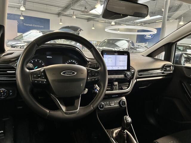 Ford FIESTA EcoBoost Hybrid 125pk Titanium | Apple carplay & Android auto | Clima | Cruise | Parkeersensoren achter |