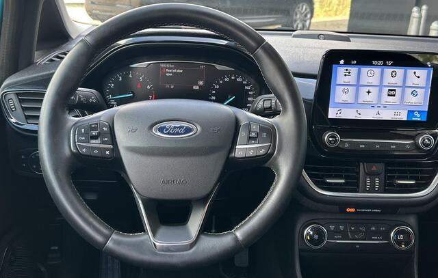 Ford FIESTA 1.0 EcoBoost Titanium 101PK | LUXE | Achteruitrijcamera | B&O Audio | Climate Control | Navigatie | Adaptive Cruise Control | Voorruitverwarming | Parkeersensoren Voor en Achter | Lichtmetalen Velgen | 2 Sleutels | DAB+ | NAP |