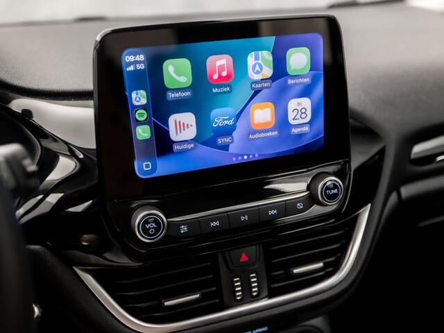 Ford FIESTA 1.0 EcoBoost Hybrid Titanium (APPLE CARPLAY, GROOT NAVI, CLIMATE, SPORTSTOELEN, PARKEERSENSOREN, LM VELGEN, CRUISE, NIEUWSTAAT)