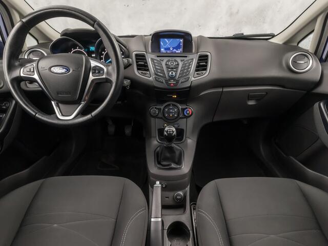 Ford FIESTA 1.0 Style Ultimate (NAVIGATIE, 5 DEURS, AIRCO, SPORTSTOELEN, LM VELGEN, PARKEERSENSOREN, CRUISE, NIEUWSTAAT)