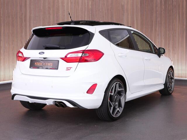 Ford FIESTA ST-3 1.5 200pk PERFORMANCE PACK |panoramadak|launch control|sper diff|B&O|Apple CarPlay|blind spot|parkeercamera|winterpack|18" LMV|