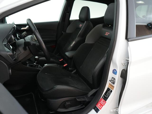 Ford FIESTA ST-3 1.5 200pk PERFORMANCE PACK |panoramadak|launch control|sper diff|B&O|Apple CarPlay|blind spot|parkeercamera|winterpack|18" LMV|