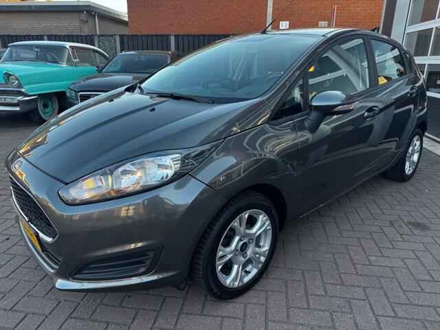 Ford FIESTA 1.0 ECOB. ST LINE / AIRCO / STOELVERW. / VOORRUITVERW. / LM / RIJKLAAR!