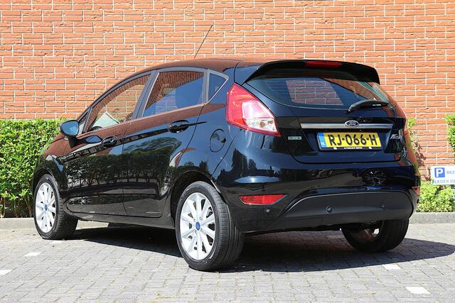 Ford FIESTA 1.0 EcoBoost 100pk Titanium | NL-auto | 5 deuren | Cruise control | Climate control | Centr. deurvergr. | Elek. ramen | Lichtm. velgen | Navigatie |