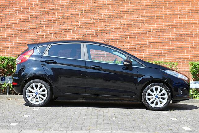 Ford FIESTA 1.0 EcoBoost 100pk Titanium | NL-auto | 5 deuren | Cruise control | Climate control | Centr. deurvergr. | Elek. ramen | Lichtm. velgen | Navigatie |