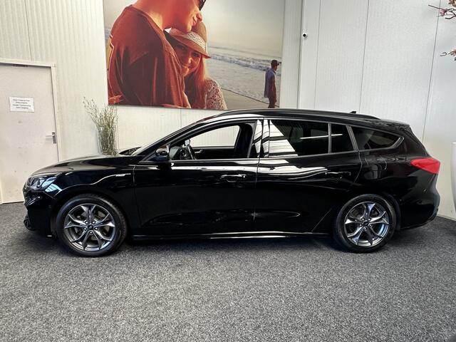 Ford FOCUS Wagon 1.0 EcoBoost ST Line Business NAVIGATIE CRUISE CONTROL APPLE CARPLAY/ANDROID STUUR EN VOORRUITVERWARMING ACHTERUITRIJCAMERA KEYLESS GO ZEER MOOI !! LOCATIE 3010