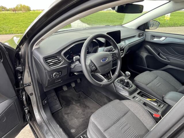 Ford FOCUS 1.0 EcoBoost Hybrid ST / Active X Business Voorruitverwarming | stoelverwarming | stuurwielverwarming | DAB | Apple carplay/ Android auto Mooie zeer goed uitgeruste auto