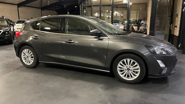 Ford FOCUS 1.0 AUTOMAAT TITANIUM