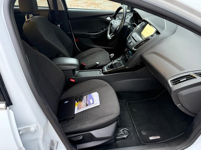 Ford FOCUS SW 1.0 TITANIUM / AIRCO NAVIGATIE BT AUX PDC-RONDOM CRUISE