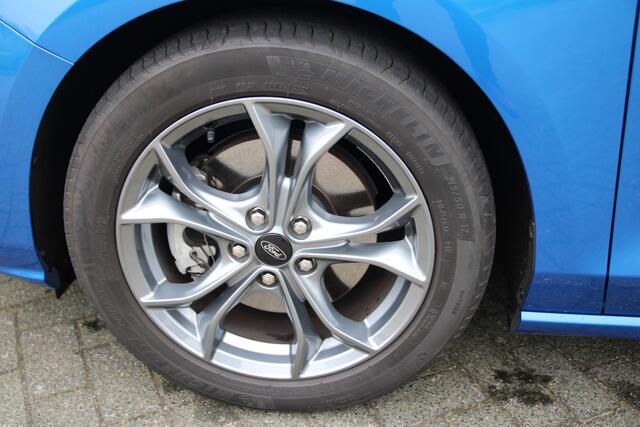 Ford FOCUS Wagon 1.0 EcoBoost 125 PK Hybrid ST Line Business TREKHAAK | NAVIGATIE | 17 LM VELGEN |