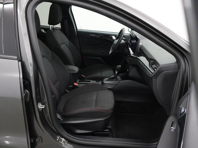 Ford FOCUS 1.0 EcoBoost Hybrid ST Line | Panoramadak | Parkeercamera | Winterpakket | Cruise Control Adaptief | Dodehoekdetectie | Navigatie |