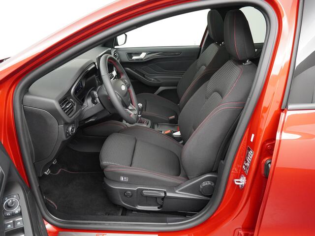 Ford FOCUS Wagon EcoBoost 125 pk ST Line | Pano I AGR stoelen I Sync4 I Camera I All season I fabr. gar. tm 09-2027
