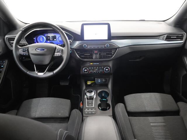 Ford FOCUS 1.5 EcoBoost Active X Business | Trekhaak | Panoramadak | Winterpack | Cruise Control Adaptief | Parkeercamera | Dodehoekdetectie |
