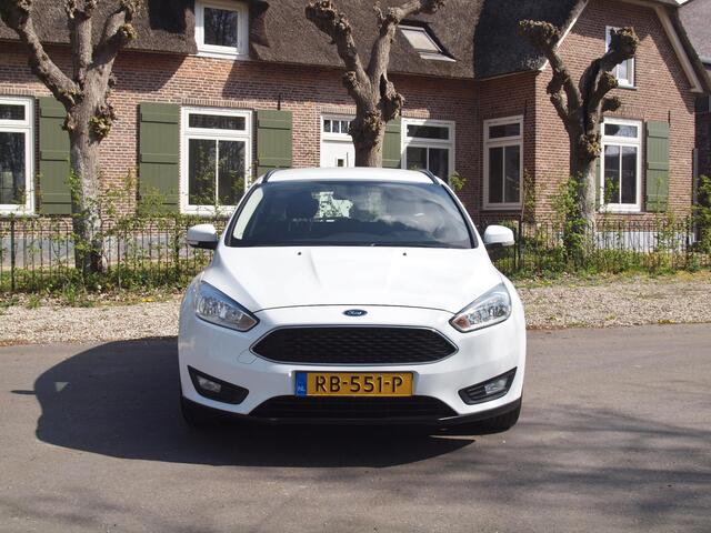 Ford FOCUS Wagon 1.0 Lease Edition | Nieuwe koppeling | Apple Carplay | Cruise Control | Parkeersensoren |