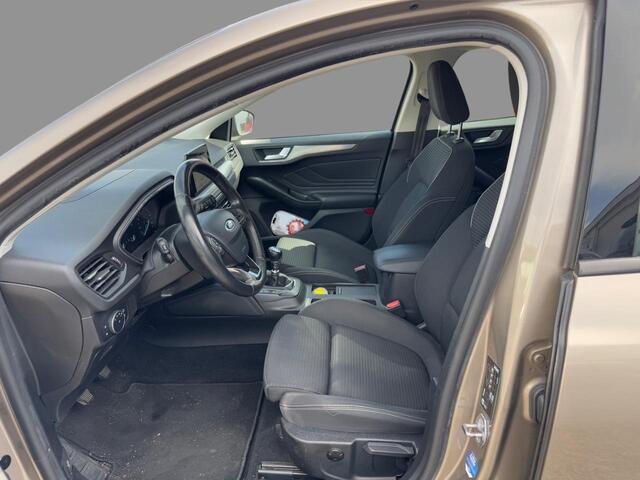 Ford FOCUS 1.0 EcoBoost Titanium Business | Winter Pack | Full LED | 10-weg verstelbare stoel | 17 inch | Camera | Head up Display | Bang&Olufsen