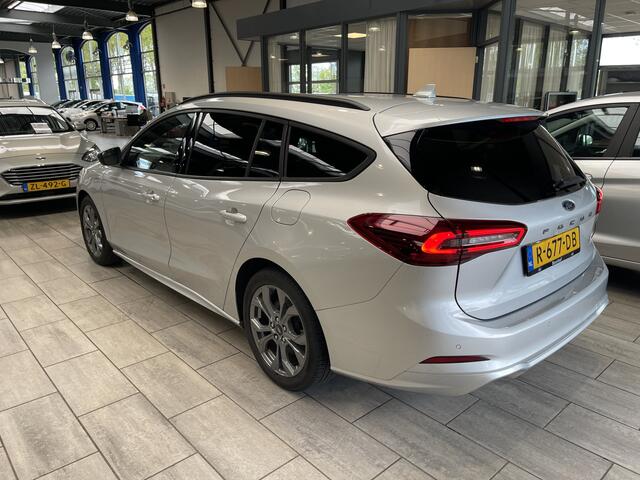 Ford FOCUS Wagon EcoBoost Hybrid 125 pk ST Line | NW. Model!! | Cruise | Clima | 17" LMV | Draadloos Carplay |