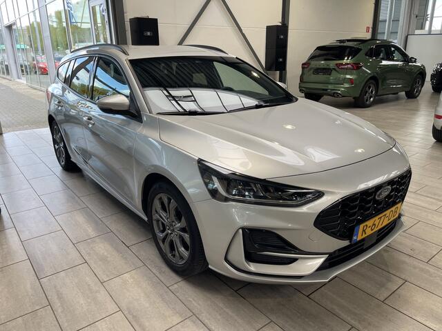 Ford FOCUS Wagon EcoBoost Hybrid 125 pk ST Line | NW. Model!! | Cruise | Clima | 17" LMV | Draadloos Carplay |